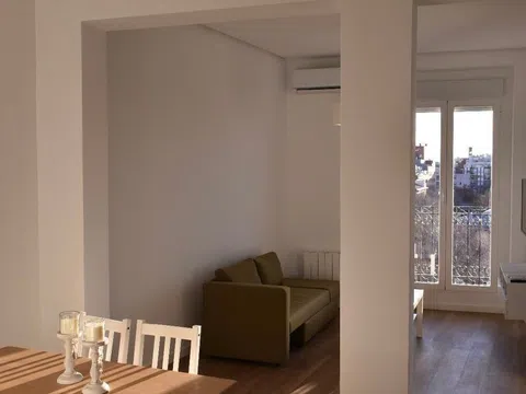 Piso en calle de Embajadores, 49