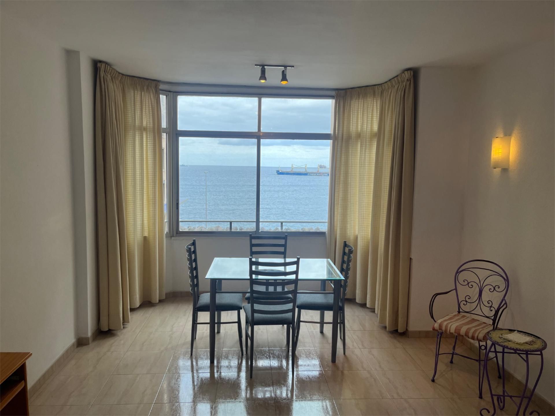 Piso en  Avenida Rafael Cabrera 8 - Foto 1