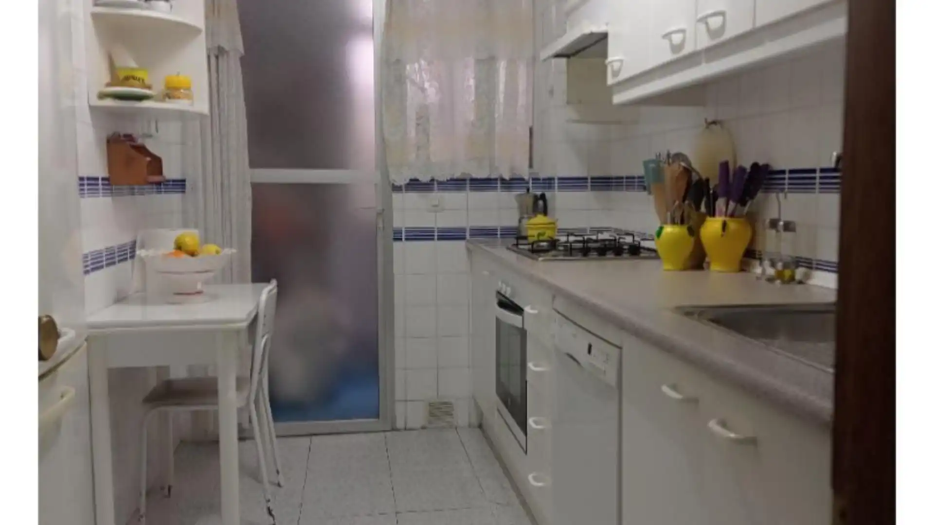 Piso en  Calle Atanasio Barrón 9 - Foto 2