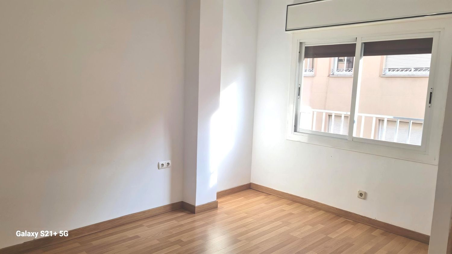 Piso en calle de la Independència, 144 - Foto 2