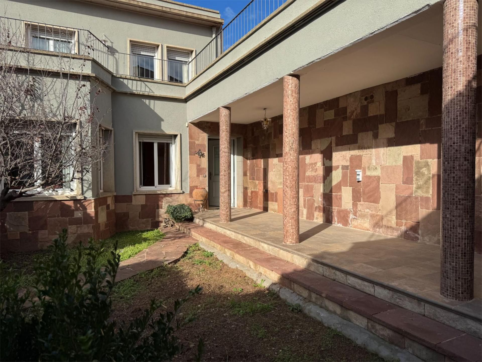 Casa adosada en Sabadell - Foto 1