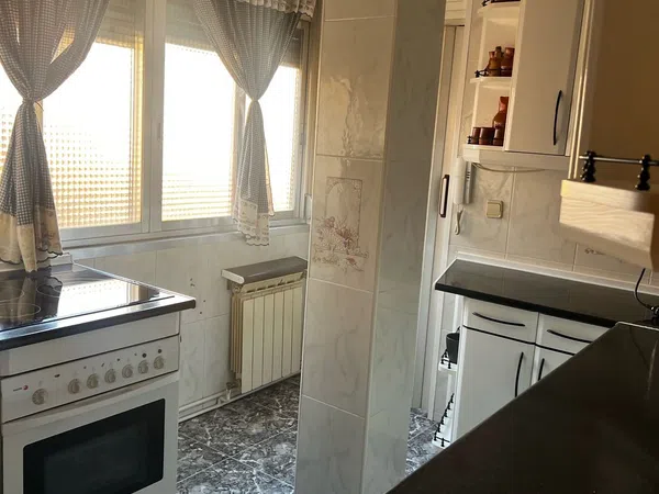 Piso en calle de la Rioja, 93 - Foto 4