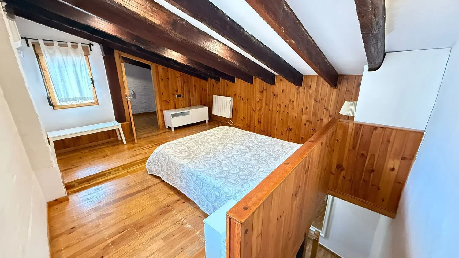 Piso en plaza de la Santa Creu, 7 - Foto 3