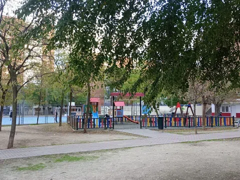 Piso en plaza de Ribadeo, 6