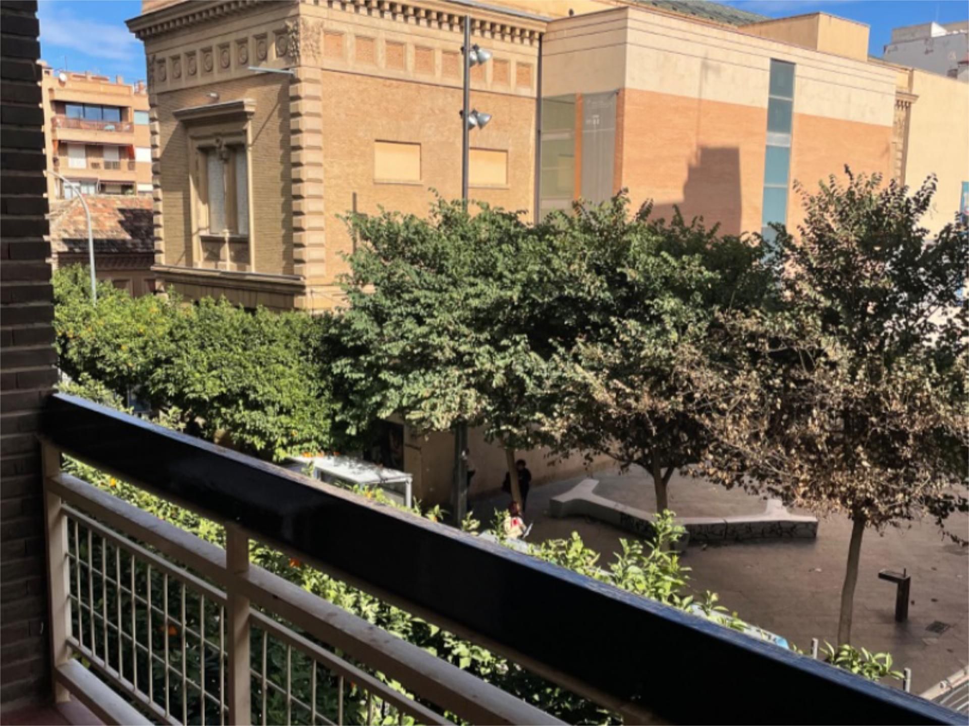 Piso en  Calle Obispo Frutos 4