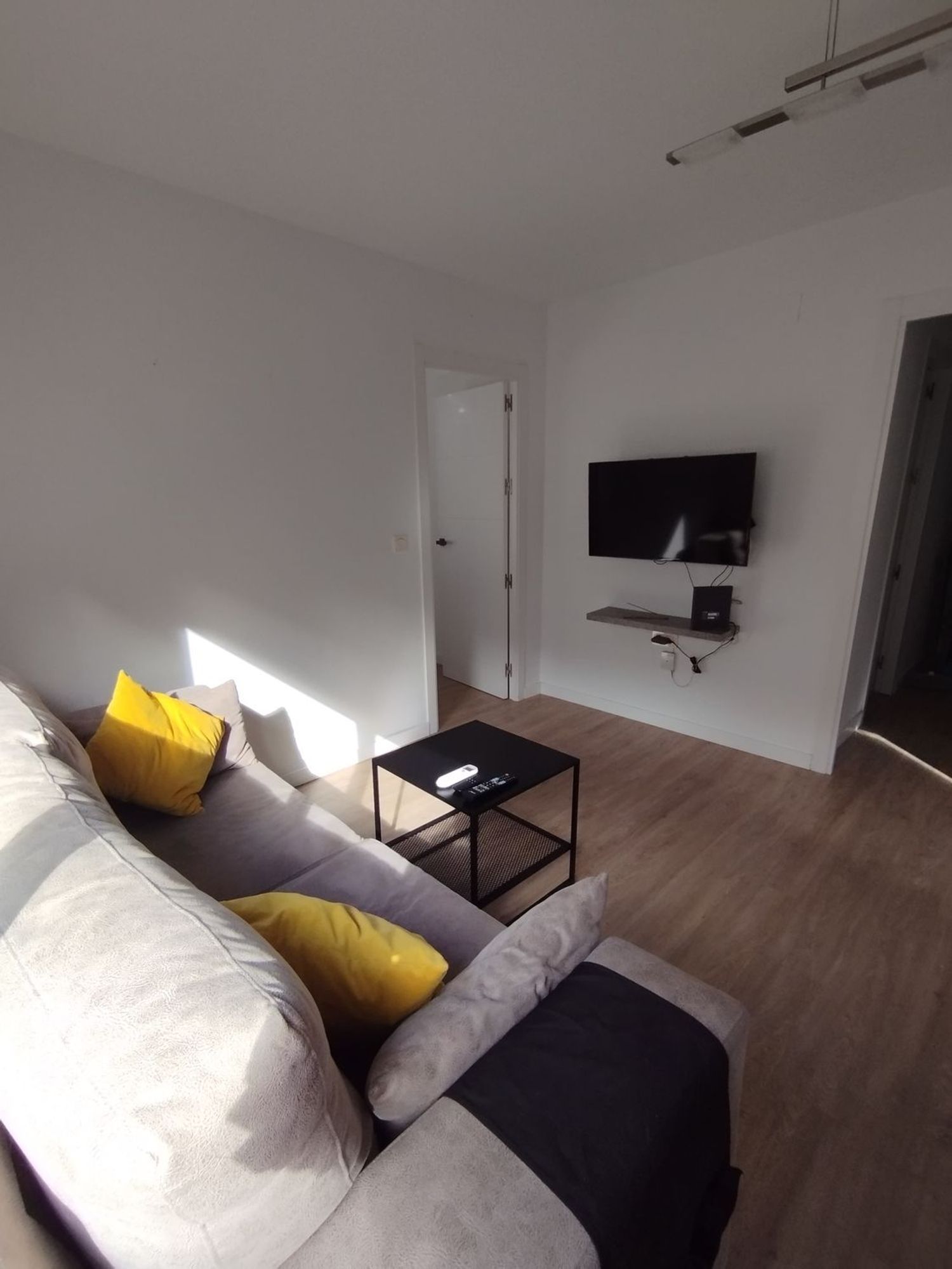 Piso en avenida de Carlos Haya, 11 - Foto 6