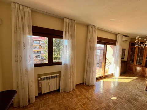 Piso en calle del Cine, 42