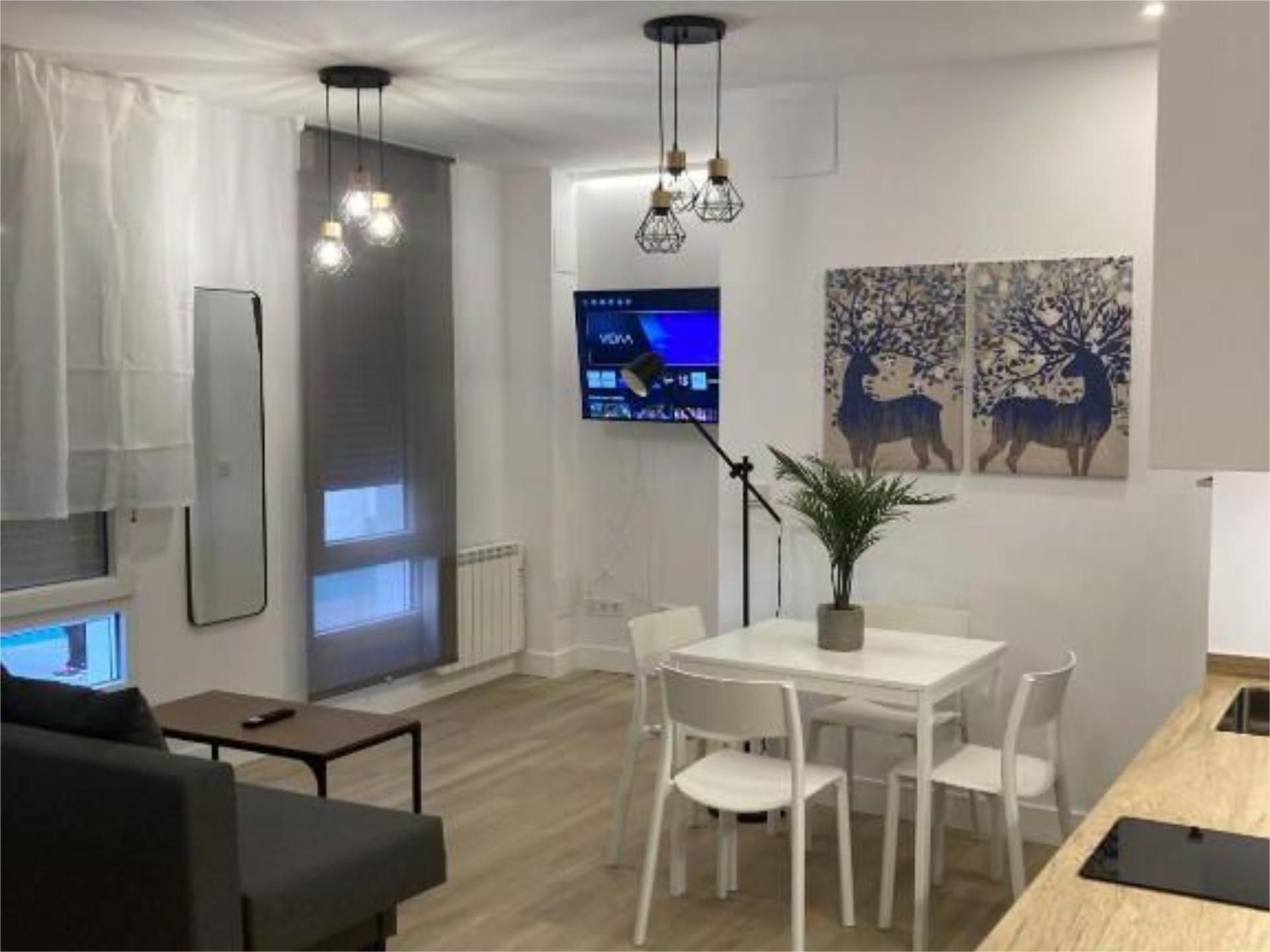 Piso en  Calle Pinos Alta 11