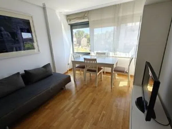 Piso en calle Bausá, 15