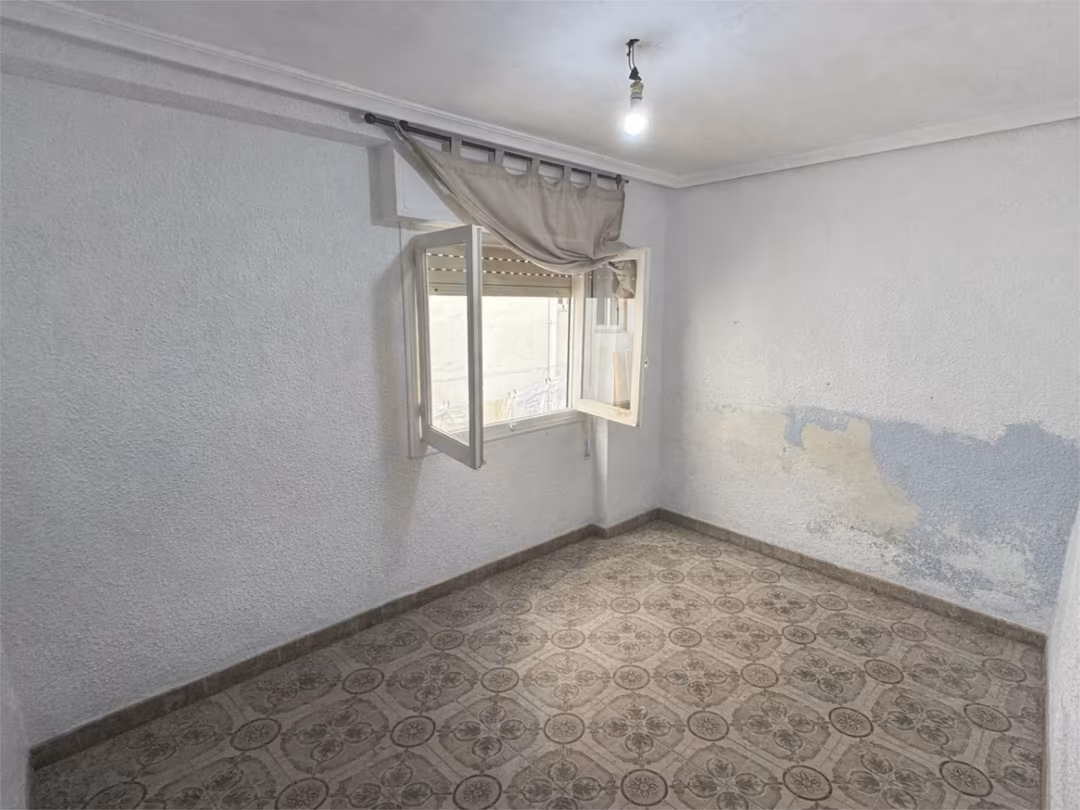 Piso en  Calle Ingeniero Sanchiz Pujalte 19 - Foto 10