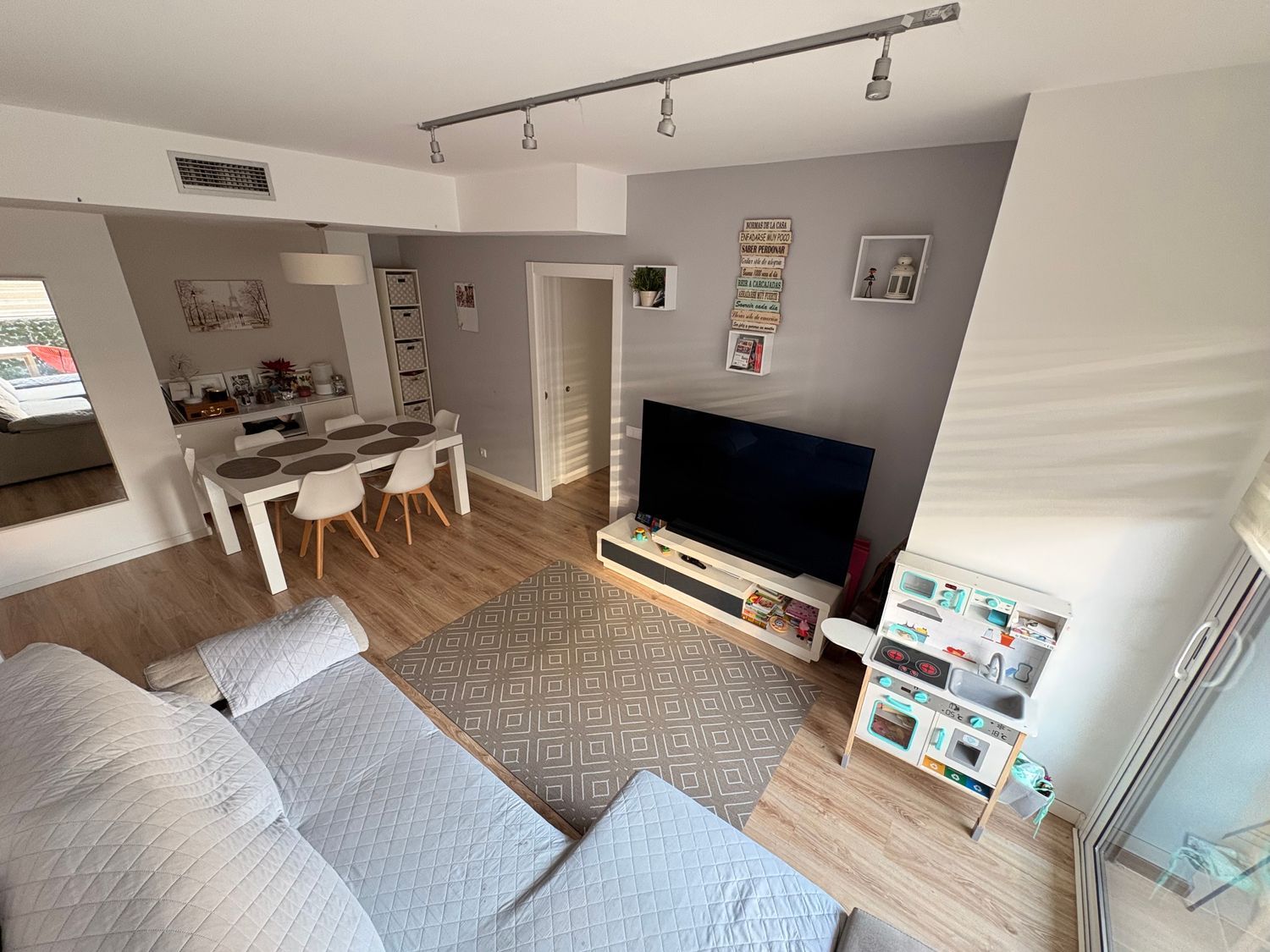 Piso en calle Santa Eulàlia, 186 - Foto 2