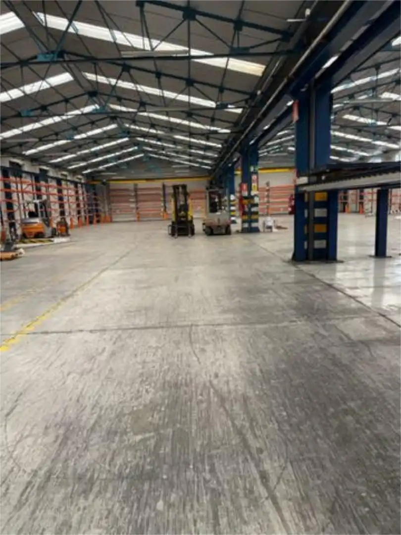 Nave Industrial en Cobo calleja - Foto 3