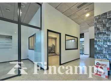 Local comercial en  Avenida Francesc Macià - Foto 2