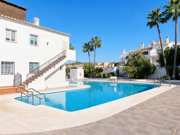 Piso en Avenida de las Palmeras, 52, Avda Pescia - Ctra de Frigiliana, Avda Pescia - Ctra de Frigiliana - Foto 1