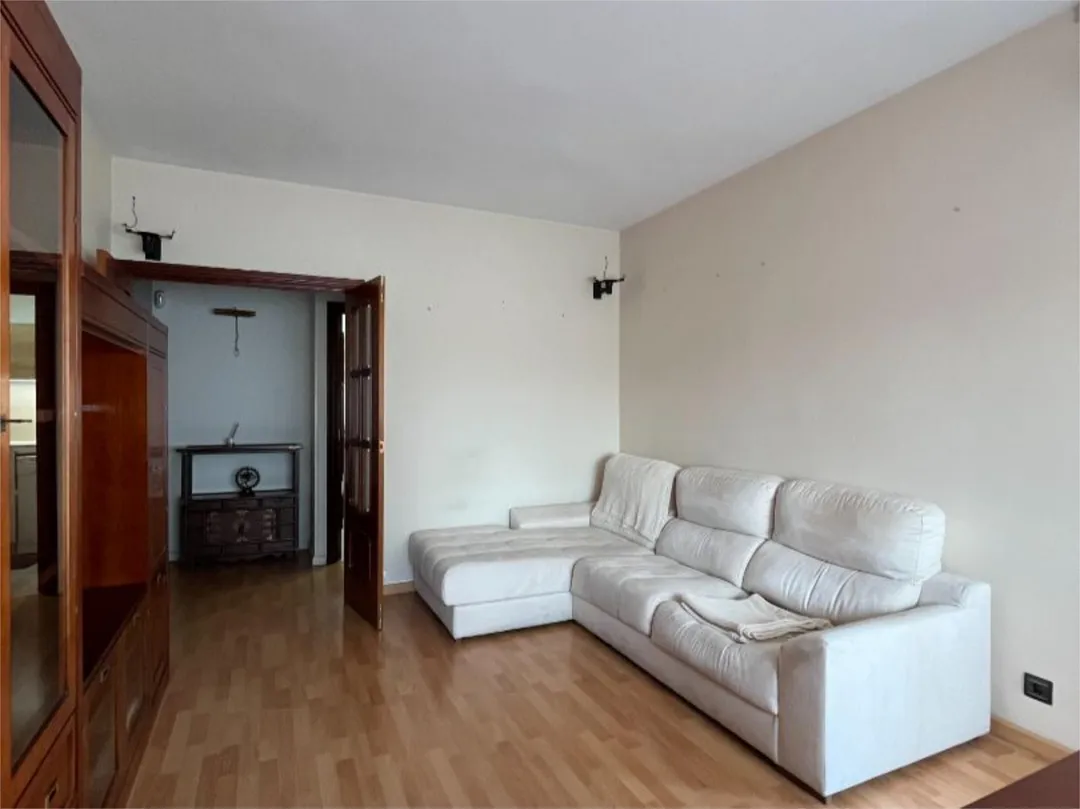 Piso en  Carrer de Sants 241 - Foto 2