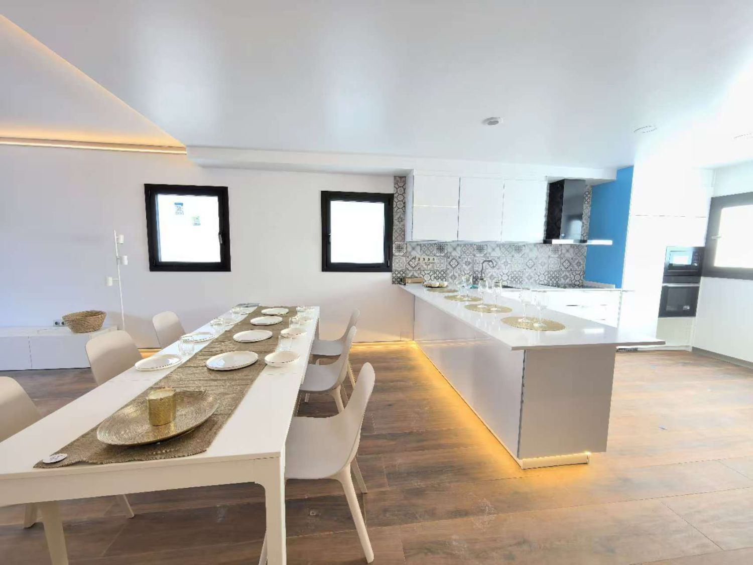 Chalet adosado en Ronda 8 de Març - Foto 8