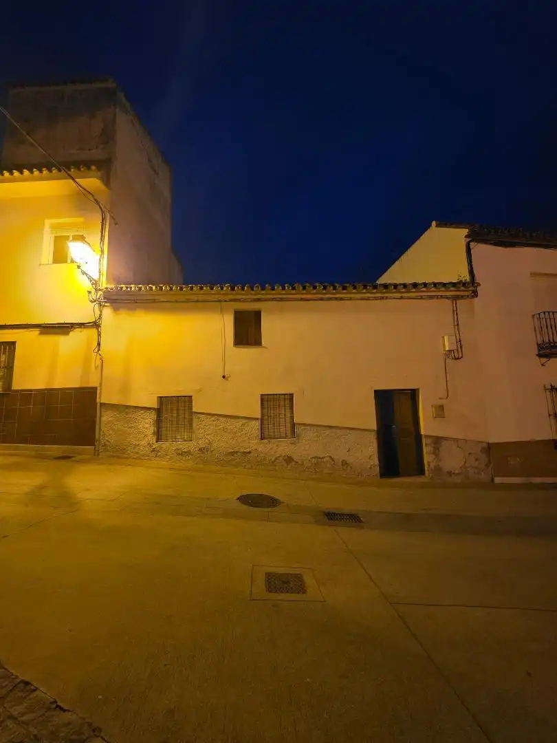Casa adosada en  Calle Alcalde Antonio Mancheño 18 - Foto 2