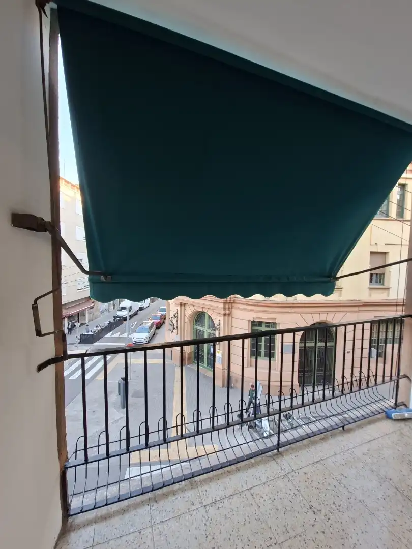 Piso en  Carrer d'Alfred Perenya 93 - Foto 3