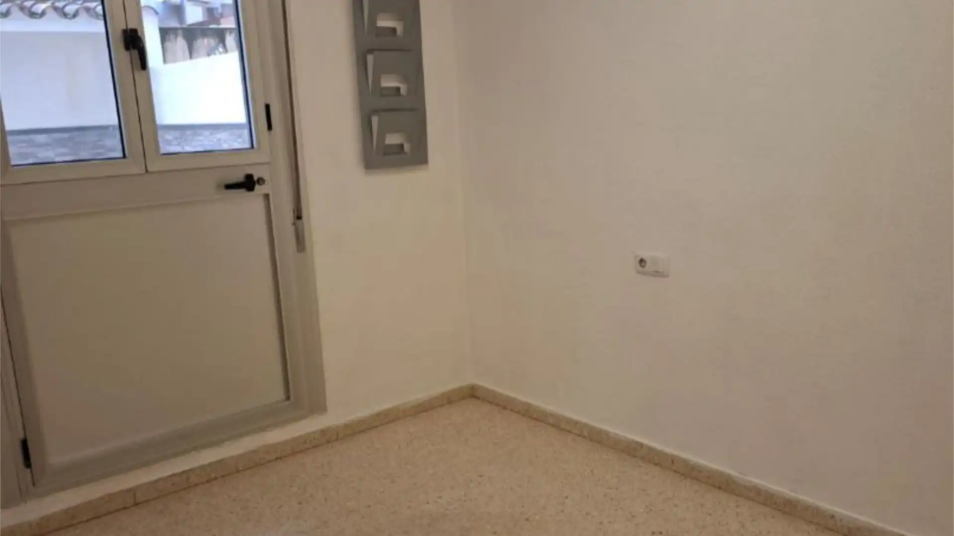 Piso en  Calle Arquitecto Hernández Rubio 3 - Foto 14