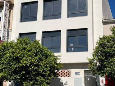 Local comercial en  Calle Emilio Thuillier 74 - Foto 2