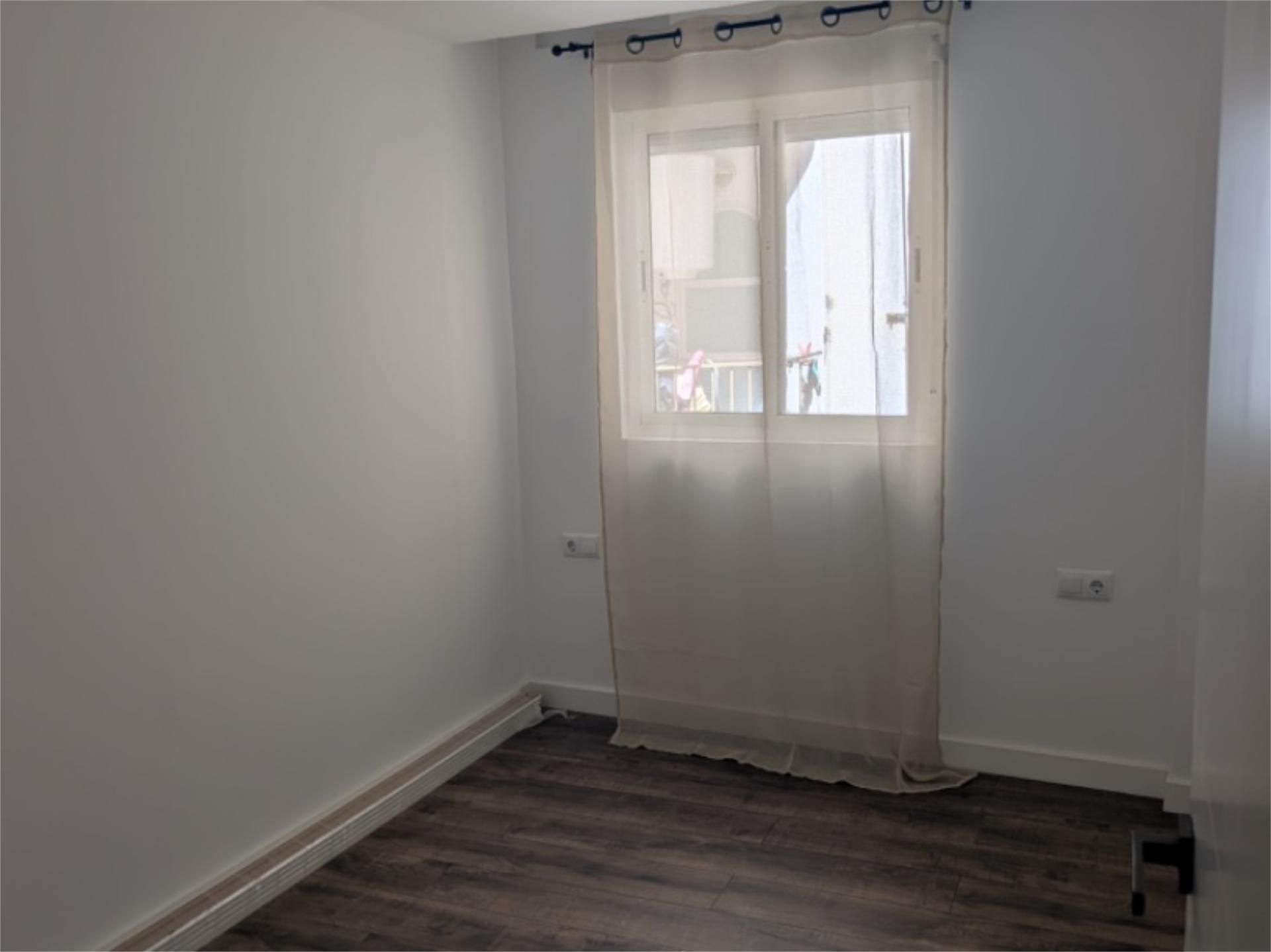 Piso en  Calle General Primo de Rivera 8 - Foto 6