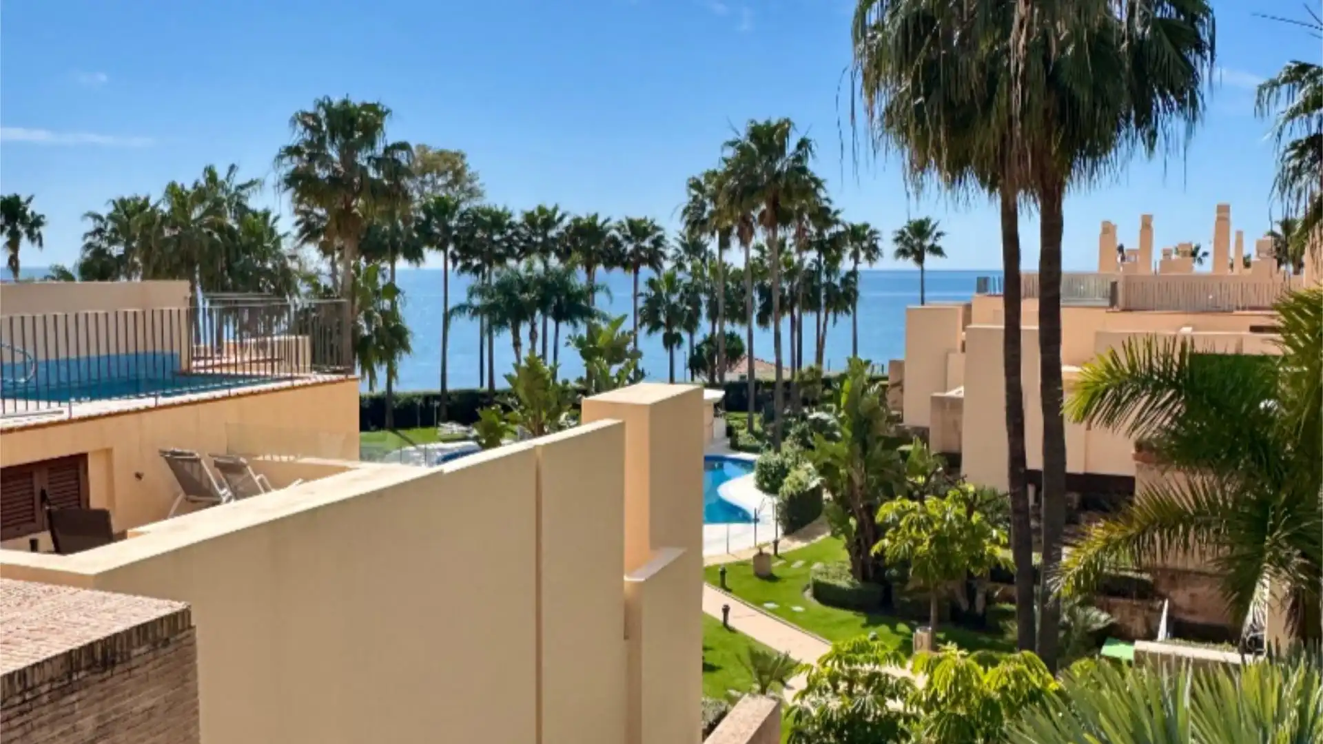 Piso en  Calle del Mare Nostrum 10 - Foto 1