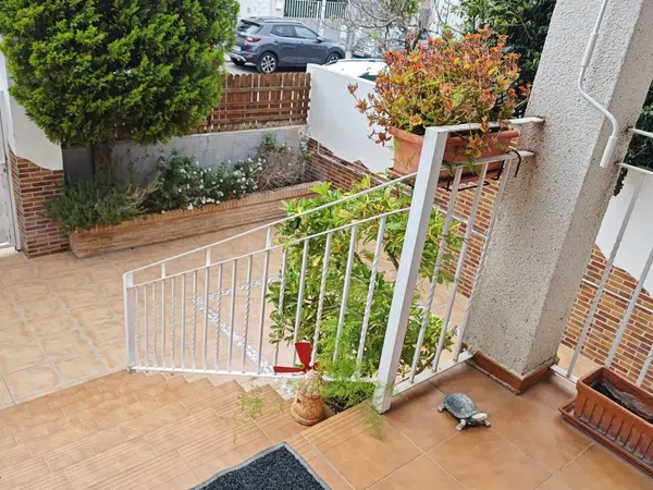 Chalet adosado en San Antonio de Benagéber - Foto 3
