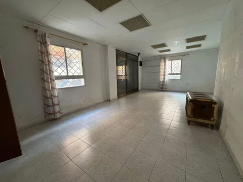 Piso en calle de Eugenia de Montijo, 65