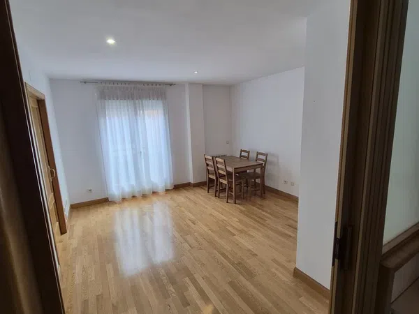 Piso en calle Sierra de Segura, 13