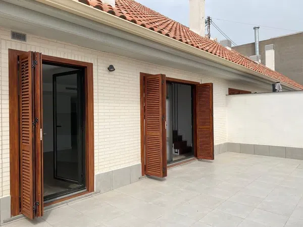 Dúplex en Calle de Francesc Baldomar, El Grau - Foto 1
