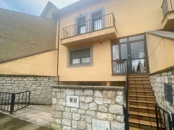 Chalet adosado en Carretera de León - Astorga, 1 - Foto 1