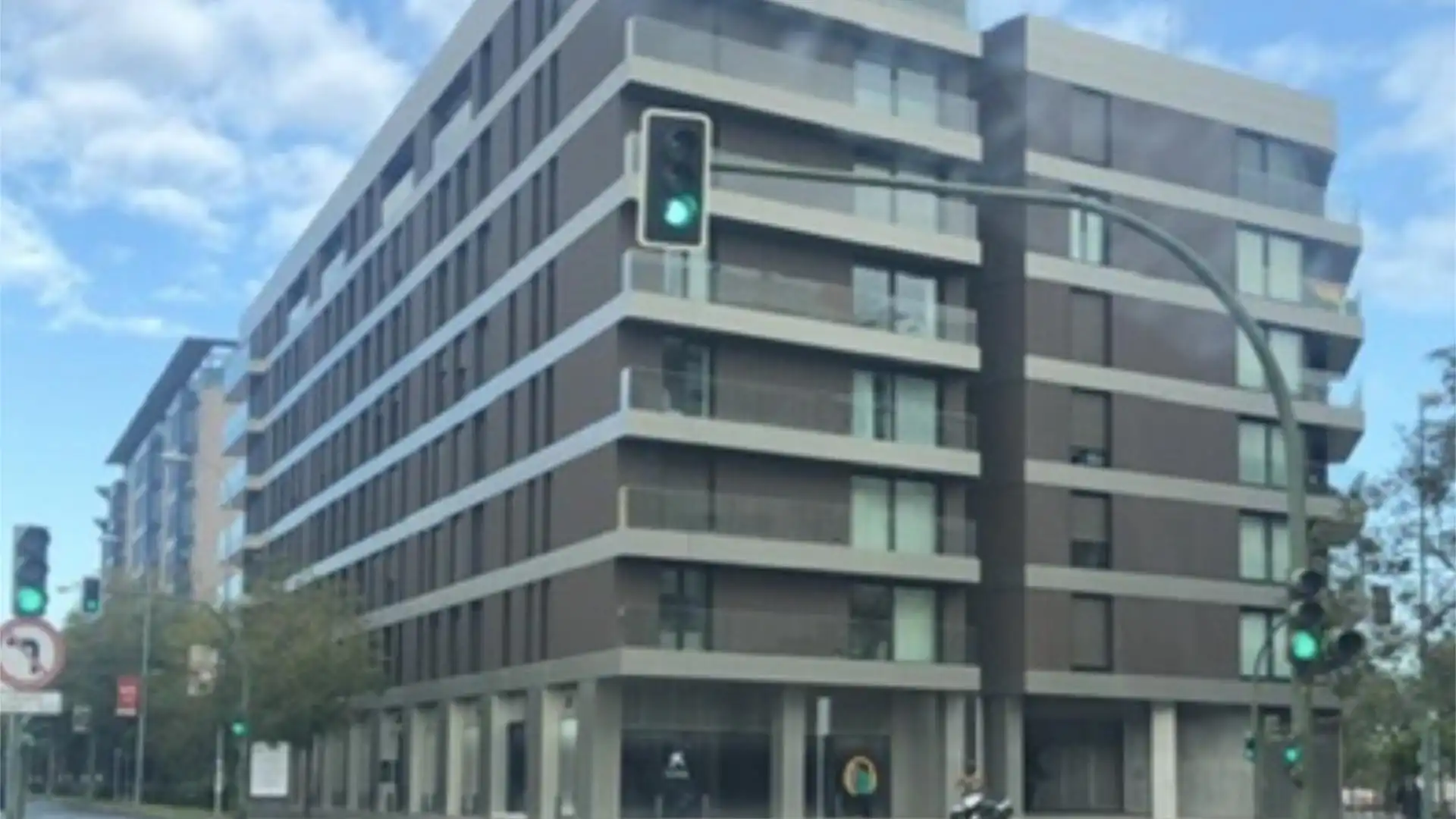 Piso en  Avenida de la Buhaira 30 - Foto 1