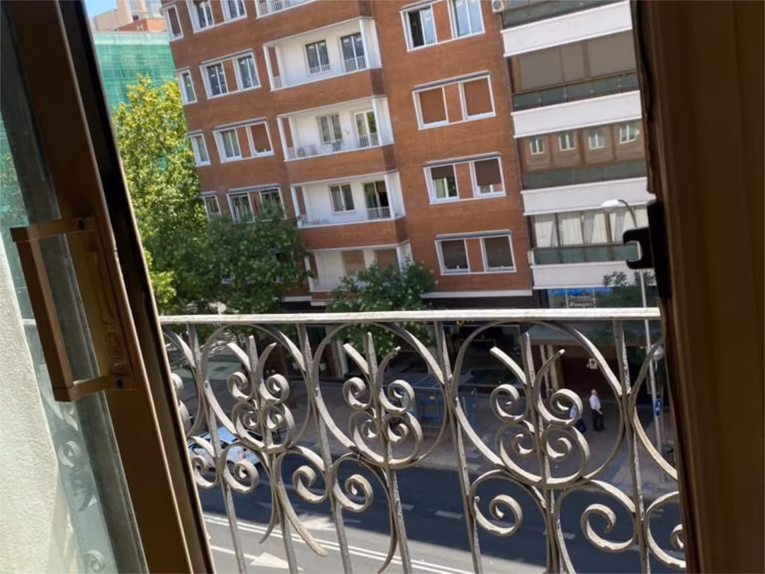 Piso en  Calle de Diego de León 15 - Foto 6