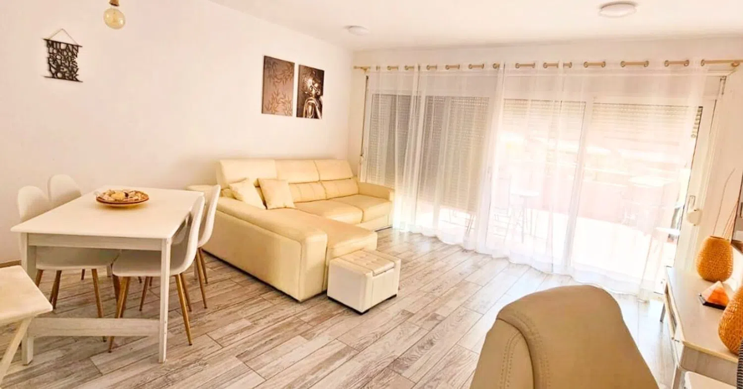 Chalet adosado en Barrio Playa del Duque - Foto 5