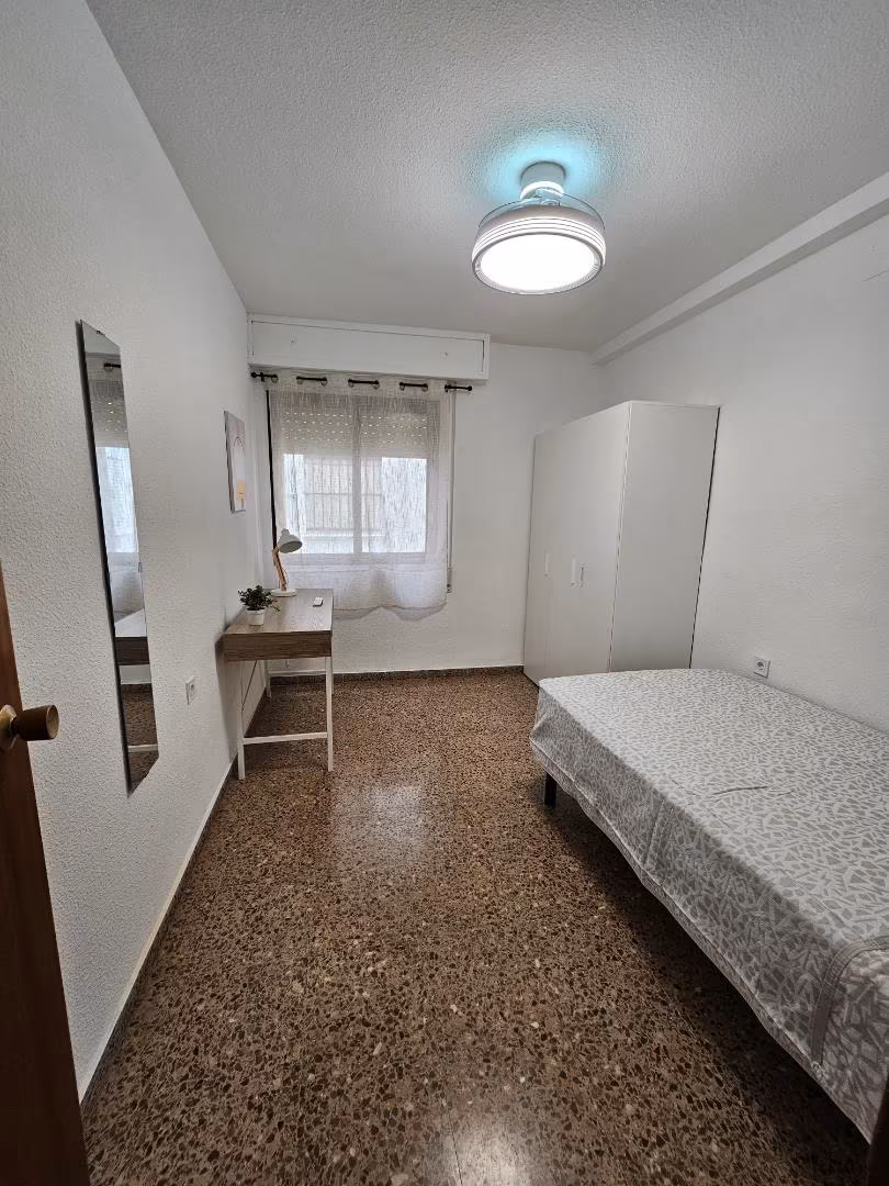 Piso en  Carrer de Sixto Cámara 67 - Foto 5
