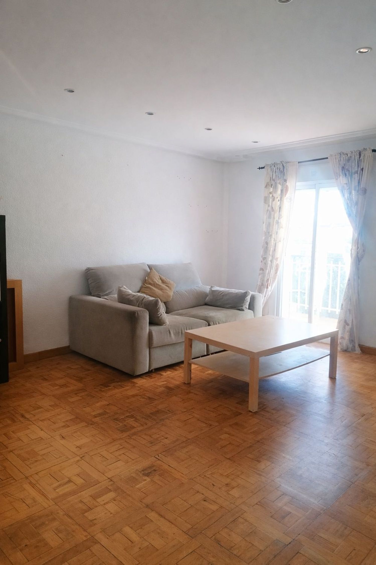 Piso en calle de Gregorio Sánchez Herráez, 1 - Foto 1