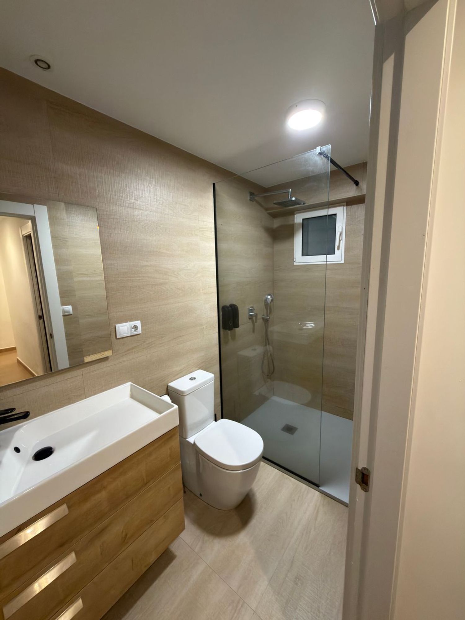 Piso en calle del Monestir de Poblet, 8 - Foto 8