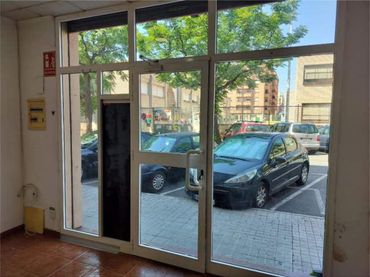 Local comercial en avenida - Foto 2