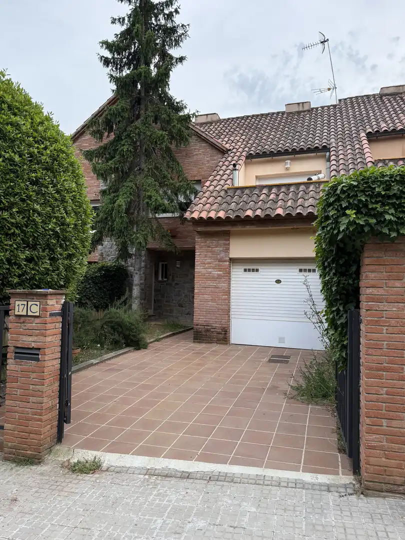 Casa adosada en  Passeig del Pla 57 - Foto 5