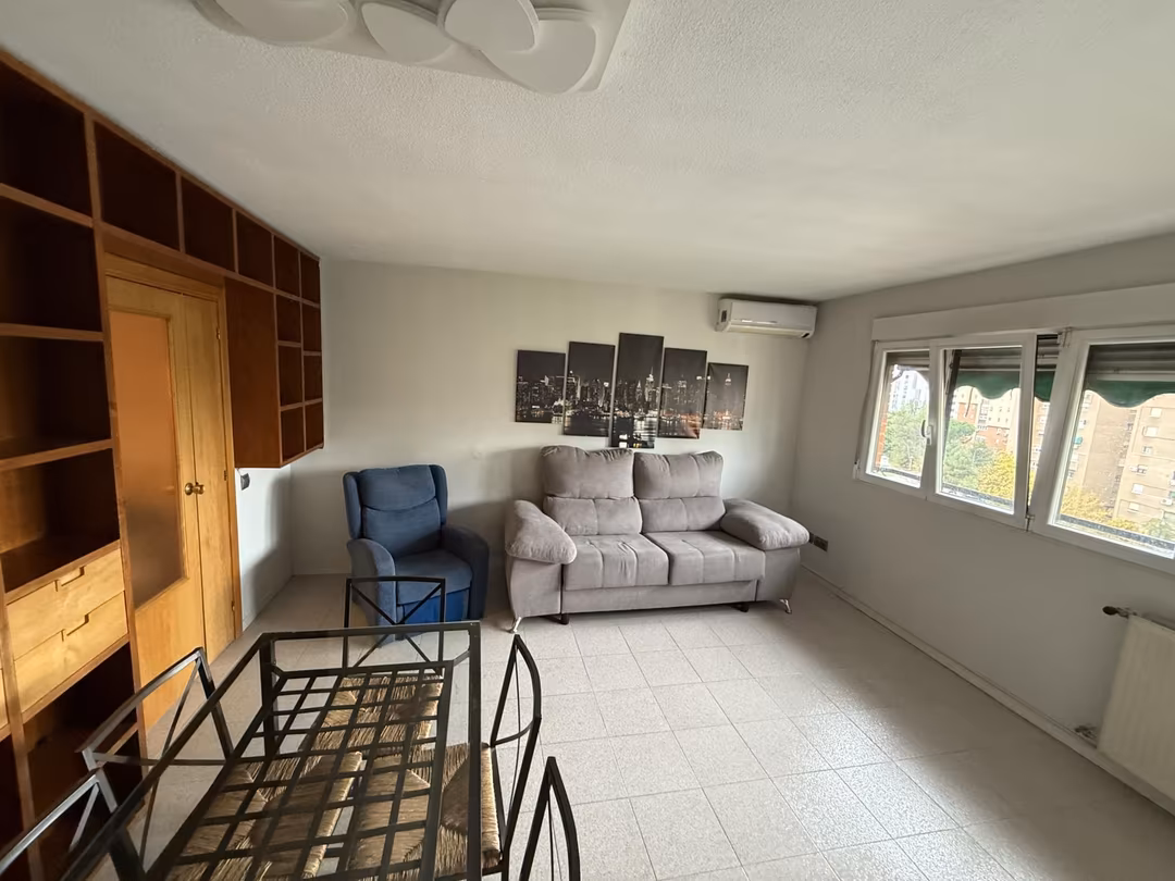 Piso en  Calle de José de Cadalso 82 - Foto 2