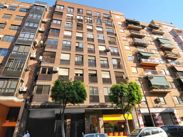 Piso en avenida de Peris i Valero, 52