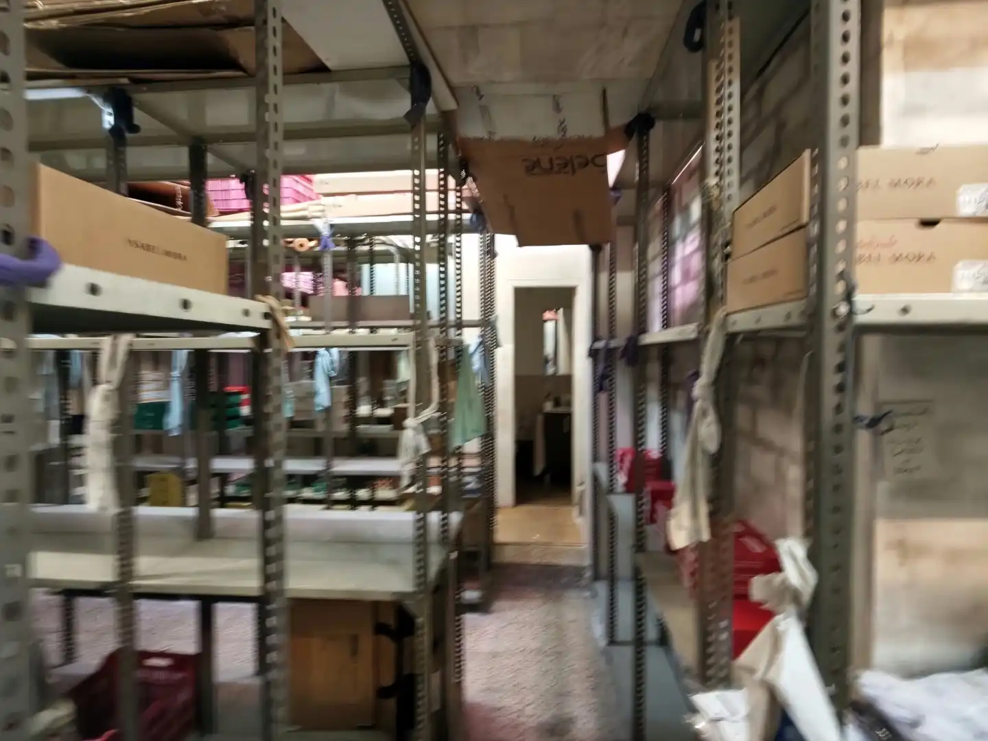 Local comercial en  Carrer Bòbiles 1 - Foto 6