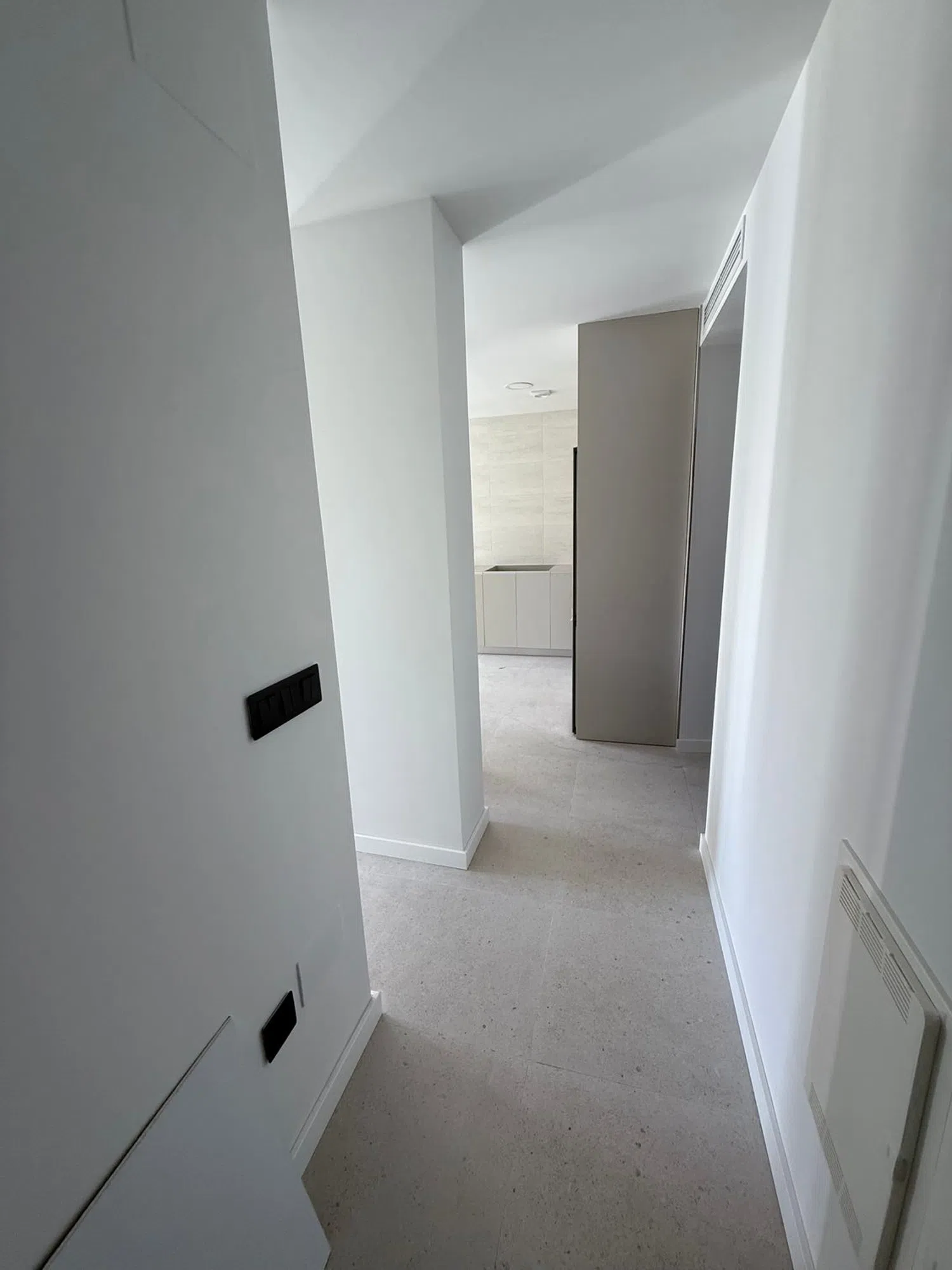 Piso en avenida Don Juan de Borbon, 48 - Foto 4