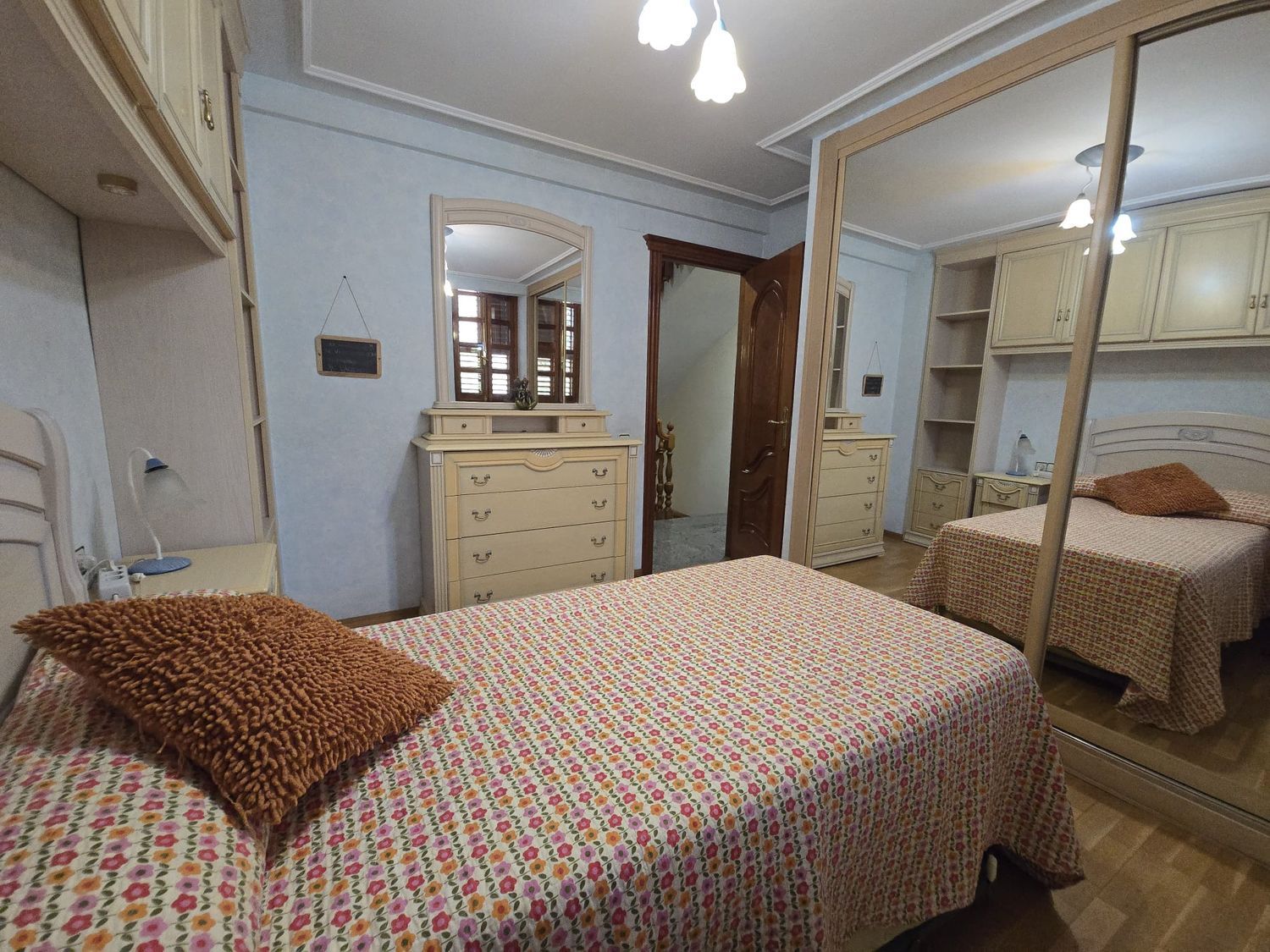 Casa de pueblo en Calle de Gabriel i Galán - Foto 17