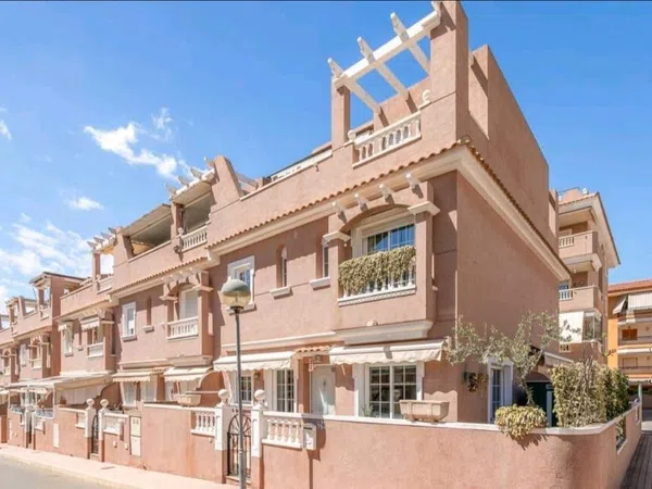 Chalet adosado en avenida de Portugal, 95 - Foto 1