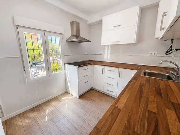 Piso en Calle Tarrasa, 222, Huerta de la Reina - Foto 1