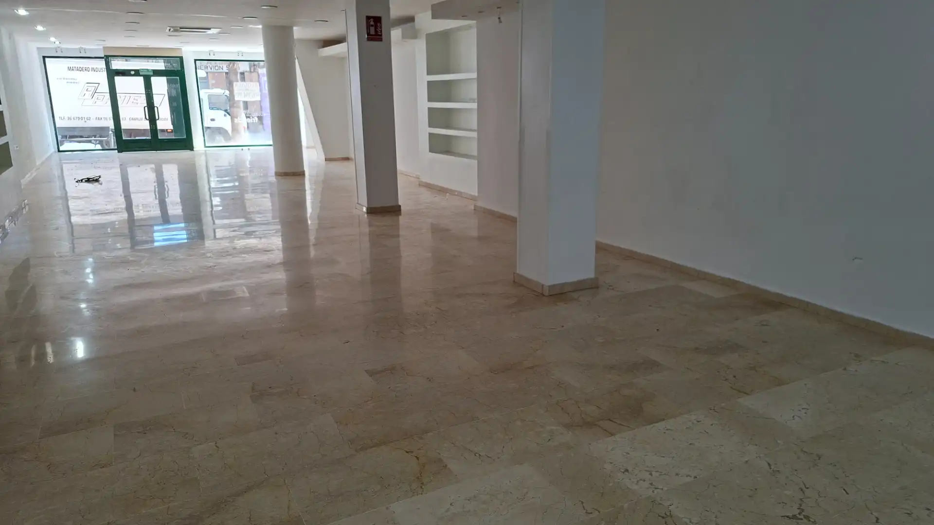 Local comercial en  Avinguda Ancha de Castelar 550 - Foto 5