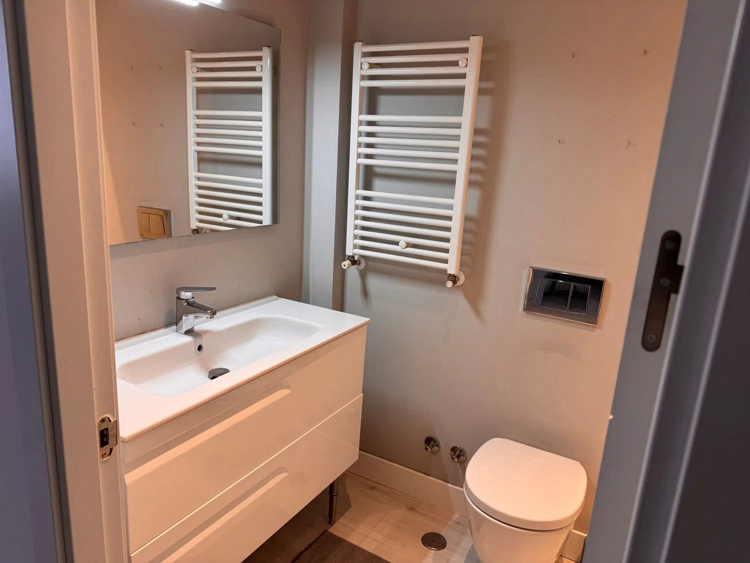 Piso en calle de Menorca, 23 - Foto 1