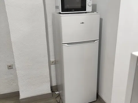 Estudio en calle Relleu, 19