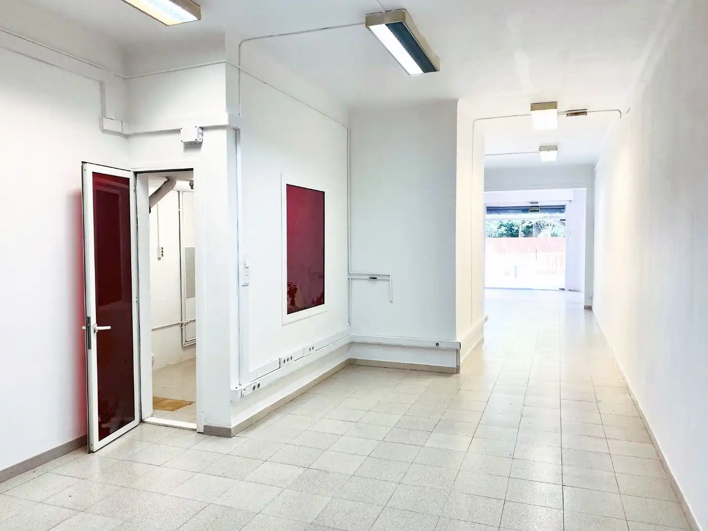 Local comercial en  Carrer de Mossèn Jacint Verdaguer 14 - Foto 2